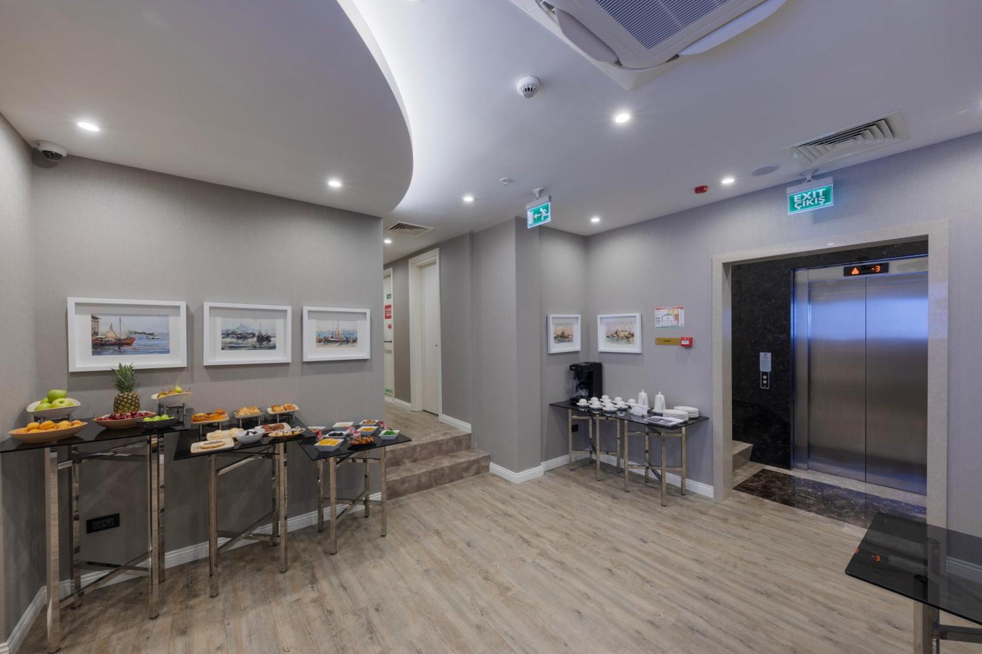 Hallmark Hotel & Spa Istanbul Exterior photo