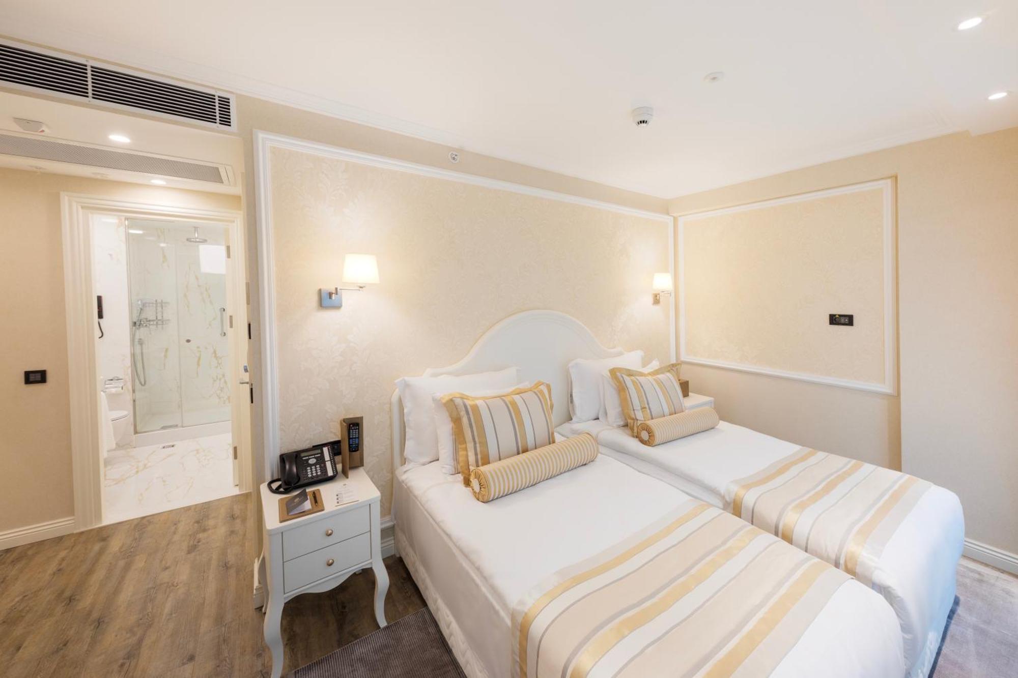 Hallmark Hotel & Spa Istanbul Exterior photo