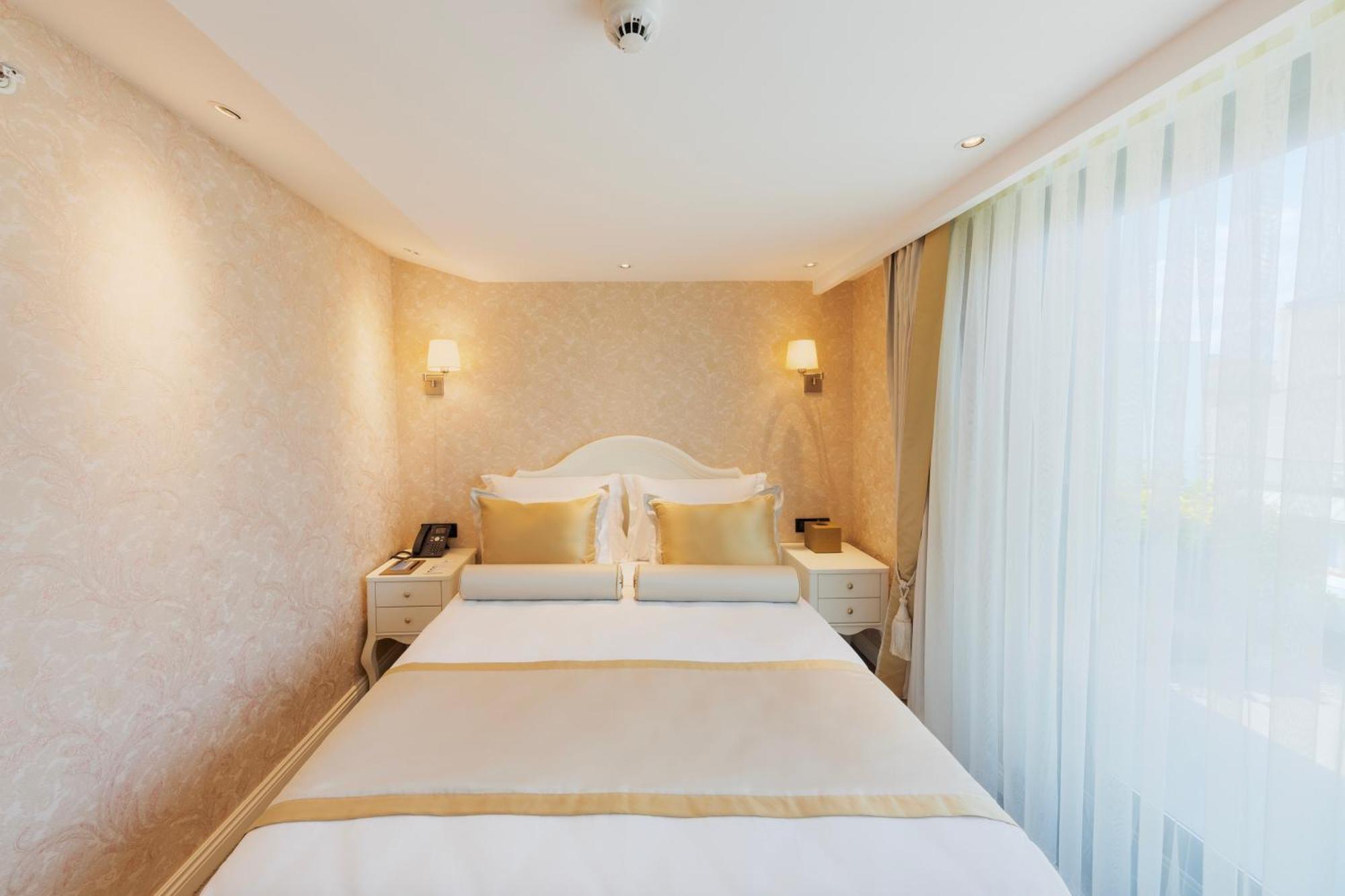 Hallmark Hotel & Spa Istanbul Exterior photo